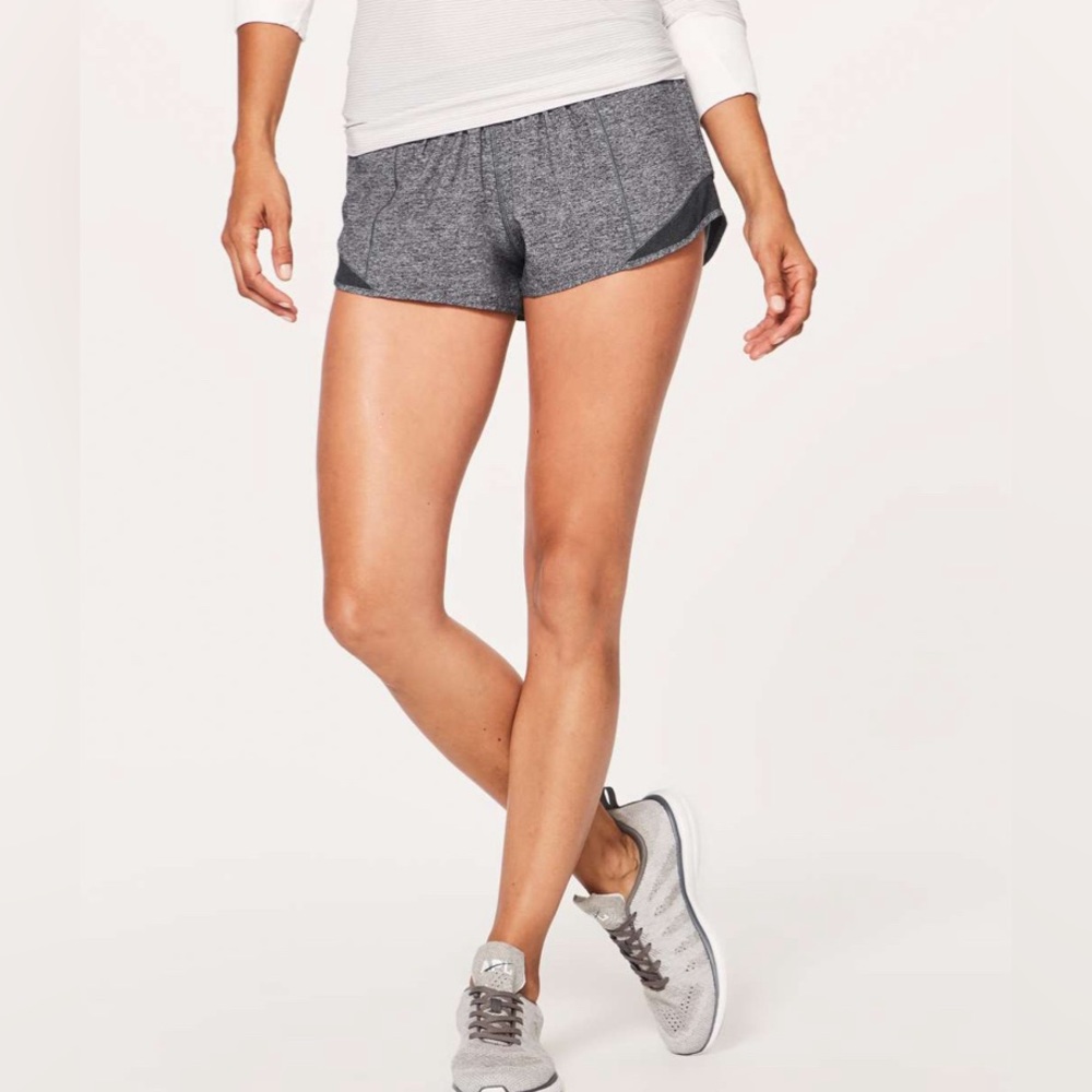 Lululemon Hotty Hot 2.5 short
